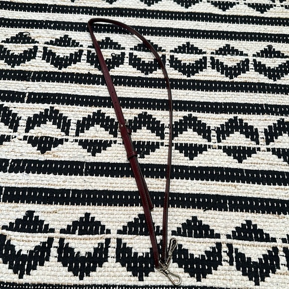 NWOT Maroon, Kate Spade New York

CARSON CONVERTIBLE CROSSBODY - Picture 5 of 13